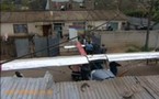 Un Kenyan construit un avion de ses propres mains