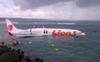 Un Boeing 737-800, avec 108 personnes à bord, s'abîme en mer sans faire de morts